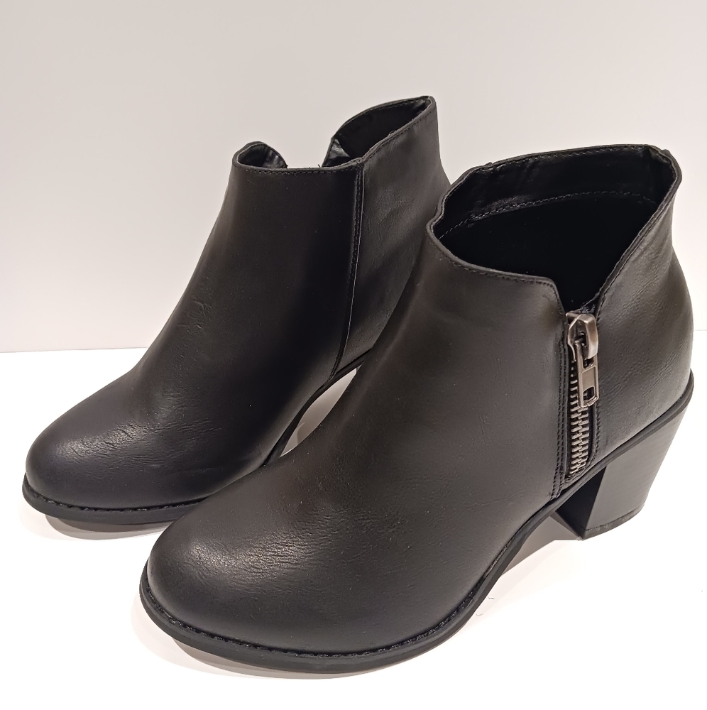 New black booties size 6.5 side zip